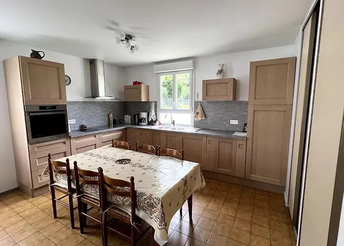 Maison Des Rosiers Tatil Evi *